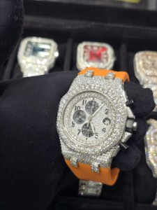 Reloj de Pulsera con Correa de Goma Naranja, Oro Rosa de 18K, Cristal de Zafiro, Esfera Analógica con Diamantes Moissanite, Movimiento de Cuarzo, Diseño Personalizado de Lujo - Product Image 4