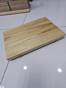 Planche à découper carrée en bois personnalisable - Fabrication OEM pour hôtels et appartements - Product Image 2
