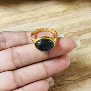 Anillo de Latón con Labradorita de Estilo Lujoso, Diseño Vintage, Chapado en Oro de 18k, Ajustable, Estilo Boho, Diseño Ovalado, Anillo para Mujer - Product Image 2