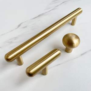 Tiradores de Lujo para Muebles de Cocina en Latón Sólido Cepillado Bronce Dorado, Forma de T, Herrajes para Cajones - Product Image 1