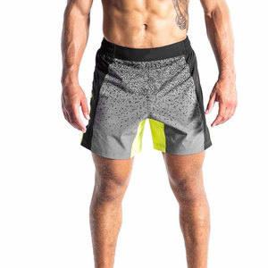 Pantalones Cortos Deportivos Panelados para Hombre, Cintura Media, Elásticos, de Secado Rápido, con Diseño de Puntos, en Gris, Negro y Amarillo Neón - Product Image 1