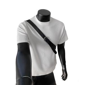 T-shirt en polyester 180g pour homme, broderie de logo personnalisée, respirant, tissu extensible, col rond, pour un usage quotidien, idéal pour l'été - Product Image 1