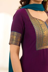 Maroon Cotton <b>Kurti</b> With Green And Black Dupatta Traditional <b>Indian</b> Pakistani Women's Casual Wear Knee-Length Regular Fit - Product Image 3