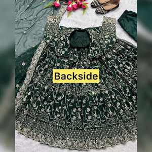 ชุดเดรสงานปักผ้าจอร์เจียแบบมีสีเขียว - Product Image 3