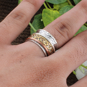 Wholesale 925 Sterling Silver Amethyst Bezel Setting Classic Floral <b>Spinner</b> <b>Ring</b> Embossed Flower Band Multi Tone Anxiety Fidget - Product Image 2