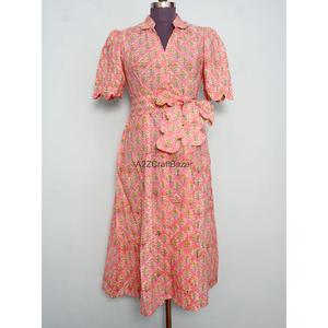 Robe midi en coton tricoté à imprimé floral pour femme, style moderne et élégant, col en V, manches courtes, poches, décoration boutonnée - Product Image 2