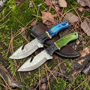 Cuchillo de caza de hoja fija de acero de Damasco con punta de gota y gancho para desollar, mango de madera verde, filo biselado, OEM, hoja de 4 pulgadas, para uso en exteriores y camping - Product Image 1