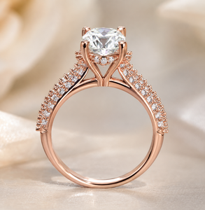 Anillo de Compromiso con Diamante Solitario Cultivado en Laboratorio |   Oro Rosa |   Anillo Halo Oculto con Pavé |   Anillo de Compromiso para Mujer - Product Image 1