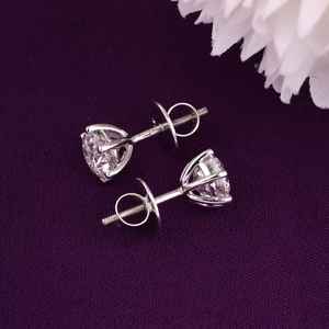 Boucles d'oreilles clous en diamant rond de laboratoire, solitaire à 6 griffes, plaqué or blanc 18 carats et platine, cadeau d'anniversaire pour les amoureux - Product Image 4