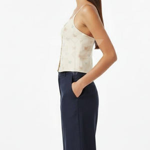 Débardeur universel décontracté et basique sans manches pour femme, idéal pour la mode et le sport - Product Image 3