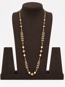 Collier en perles dorées à plusieurs rangs avec pendentif chaîne drapée pour femme, idéal pour les mariages et les fêtes - Product Image 1