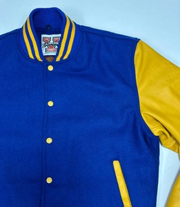 Veste de baseball confortable à col montant en tricot côtelé, doublure en laine réversible, broderie personnalisée du logo avant, pour homme - Product Image 2