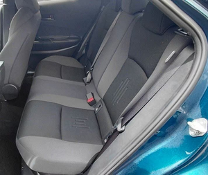 Toyota C-HR 1.8 Híbrido E CVT Trend, SUV Compacto Híbrido, Transmisión Automática, Vehículo Crossover de Bajo Consumo - Product Image 4