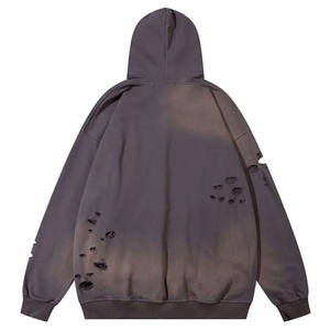 Sudadera con capucha de algodón 100% de estilo urbano personalizado, con bordado desgastado, de peso pesado, con efecto rasgado, para un look moderno, unisex. - Product Image 3