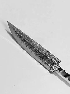 Cuchillo de Caza y Camping de Acero de Damasco Forjado a Mano, Hoja OEM de 8 Pulgadas con Punta Caída, Acero de Alto Carbono, Mango de Madera, Grado Industrial - Product Image 2