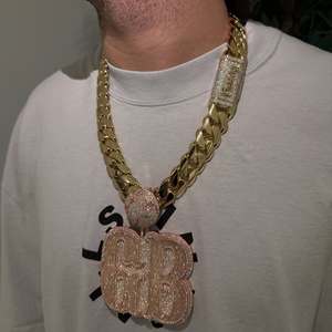 Pendentif personnalisé Hip Hop pour homme en argent sterling 925 avec lettres, chiffres, nom, initiale ou logo, serti de diamants Moissanite VVS - Product Image 4