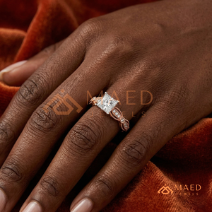 Elegante anillo Art Déco con corte princesa en oro rosa de 14 quilates |   Anillo de Aniversario de Inspiración Vintage |   Anillo de Boda Romántico en Oro Rosa - Product Image 4