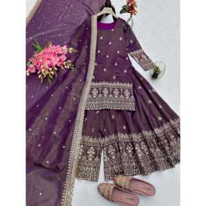 Robes de soirée de créateur, magnifiques tenues de soirée, haut-bas et dupatta - Product Image 5