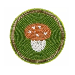 Ensemble de 4 dessous-de-verre en verre perlé en forme de champignon, pour tasses à thé et à café, dessous-de-verre faits à la main pour la table à manger, la maison et le bureau - Product Image 1