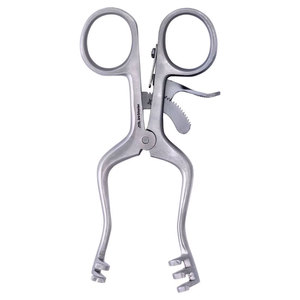 Retractor de tejidos con bloqueo de trinquete y dientes entrelazados que facilita la retractación de incisiones quirúrgicas con mínimos daños a los tejidos circundantes - Product Image 6