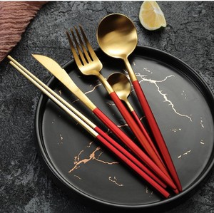 Service de couverts dorés de luxe pour des dîners élégants, idéal pour les hôtels, les restaurants, la maison, les fêtes, les mariages et la décoration de table haut de gamme. - Product Image 3
