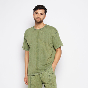 T-shirt oversize homme style hip-hop streetwear délavé à l'acide avec logo personnalisé, motif uni vintage, prix abordable, personnalisable - Product Image 1