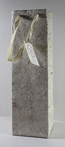 Bolsa de Vino Personalizada de Lujo Hecha a Mano con Papel Reciclado, Asas Flexiloop, Papel Artístico Impreso, Combinación/Contraste de Algodón - Product Image 2
