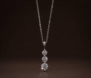 Collar con Colgante de Plata de Ley 925 con Forma de Luna Vintage, Certificado por IGI, con Diamantes Engastados en Garras y Múltiples Piedras, Unisex, para Fiestas y Regalos - Product Image 1