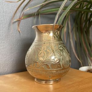 แจกันดอกไม้โลหะชุบทองแบบทันสมัย พร้อมกิ่งดอกไม้ตกแต่ง ทำจากทองแดงและทองเหลืองที่เป็นมิตรกับสิ่งแวดล้อม เหมาะสำหรับตกแต่งโต๊ะงานแต่งงาน - Product Image 4