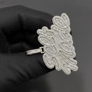 Pendentif unisexe Hip Hop en Moissanite et Argent 925, Bijou de luxe tendance pour le quotidien et les soirées, style affirmé et brillant - Product Image 5