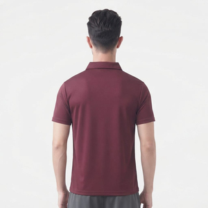 Polo en polyester uni à manches courtes, personnalisable avec logo, de bonne qualité, décontracté, coupe classique, couleur bordeaux - Product Image 4