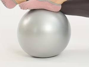 Ballon de yoga HAWK SPORTS FITNESS jusqu'à 4,9 pouces, ballon d'équilibre et de stabilité en PVC pour adultes, entraînement de Pilates, anti-éclatement, antidérapant, pompe incluse - Product Image 5
