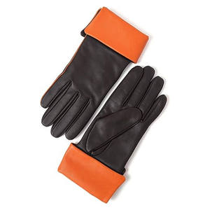Mitaines d'hiver décontractées en cuir beige, à doigts complets, compatibles écran tactile, avec détection de pointe, paume à grain doux, poignet fendu et doublure cachemire - Product Image 2
