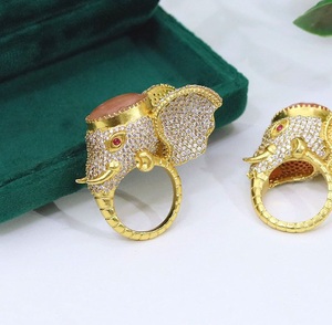 Anillo Ajustable de Moda con Moissanita Chapada en Oro de Latón de Primera Calidad, Glamuroso y Deslumbrante, para Boda y Compromiso, para Mujer - Product Image 4