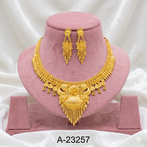 Juego de Collar y Aretes con Zircones Florales Tradicionales Chapados en Oro, Joyería Nupcial India para Bodas, Venta al Por Mayor, Modelo A-23257 - Product Image 1