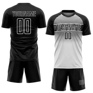 2026 Vente en gros de kits de football personnalisés, ensembles de maillots de football et uniformes de match pour équipes, 100% Polyester 240GSM - Product Image 1