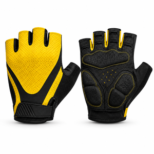 Guantes de ciclismo hechos con materiales duraderos, palma que absorbe los impactos y diseño flexible para un rendimiento cómodo en cada carrera. - Product Image 1