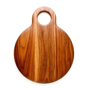 Planche à découper de cuisine en bois d'acacia tendance, élégante et durable pour fruits, légumes et aliments – Taille, forme et couleur personnalisables - Product Image 4