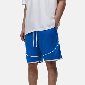 Shorts Bermuda Sportifs Bleus Unis pour Hommes à Séchage Rapide avec Cordon de Serrage Taille Mi-Haute en Polyester Tissé - Product Image 2