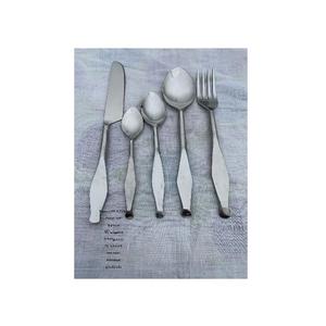 Elegante Juego de Cubiertos de Cinco Piezas de Acero Inoxidable, Ecológico, Apto para Lavavajillas, Duradero, Cuchillo, Tenedor y Cuchara para Restaurantes - Product Image 3