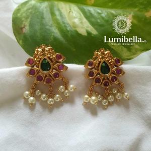 Asscher Cut Peacock Kemp Stud Earrings Classic Trendy Zinc Alloy & Imitation Pearl - Product Image 3