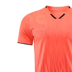Uniforme de Fútbol Profesional 100% Poliéster, Tela Ligera y Transpirable, Servicio OEM, Personalizable para Entrenamientos y Partidos - Product Image 3