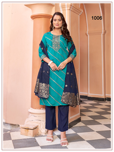 Conjunto de 3 piezas de Kurti, pantalón y dupatta de diseñador con bordado pesado, Kurti de seda disponible a precio de mayoreo. - Product Image 4