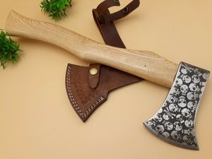 Hacha de camping de acero al carbono personalizada con mango de madera de fresno, hecha a mano, para uso exterior, con funda de cuero, OEM ODM, venta al por mayor, regalo. - Product Image 2