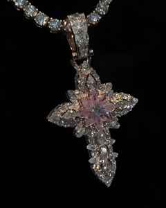 Collar con colgante de cruz de moissanita rosa hecho a medida, con incrustaciones de circonitas, en plata 925, estilo hip hop, para raperos, uso diario. - Product Image 2