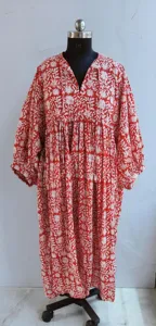 Vestido midi de algodón con estampado floral étnico rojo y blanco, cuello con lazo, manga corta abullonada, corte holgado, informal, para mujer. - Product Image 6