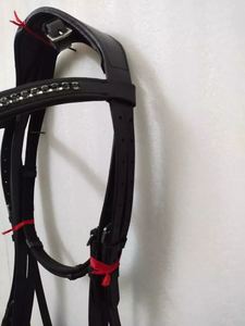 Brida Anatómica Premium de Cuero Negro para Caballo con Cabezada Acolchada, Freno y Frentera Curva. - Product Image 3