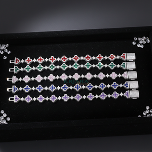 Bracelet Moissanite en Argent 925 Plaqué Rhodium, Motif Fleur Verte, Sertissage Pavé, Bracelet de Luxe pour Femme - Product Image 5