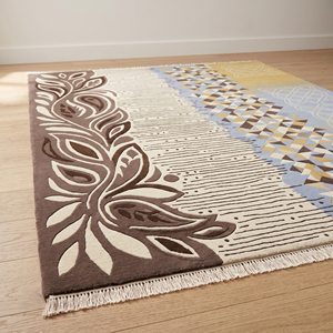 Tapis en laine géométrique botanique marron, moutarde et bleu, à motifs de panneaux mixtes, motifs de feuilles et design de lignes entrelacées, antidérapant - Product Image 2