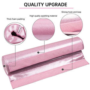 Almohadilla de espuma TPU rosa para levantamiento de pesas en gimnasio, para empujes de cadera y sentadillas, con logo personalizado y purpurina. - Product Image 4